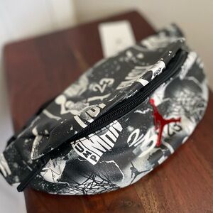 Jordan Black and White Graphic Fanny pack Unisex Jumpman23